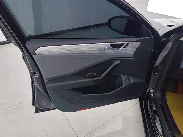 Volkswagen Sagitar L 2026 2026款 3000万辆甄选款 300TSI DSG 超越版