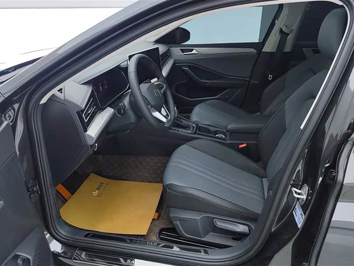 Volkswagen Sagitar L 2026 2026款 3000万辆甄选款 300TSI DSG 超越版