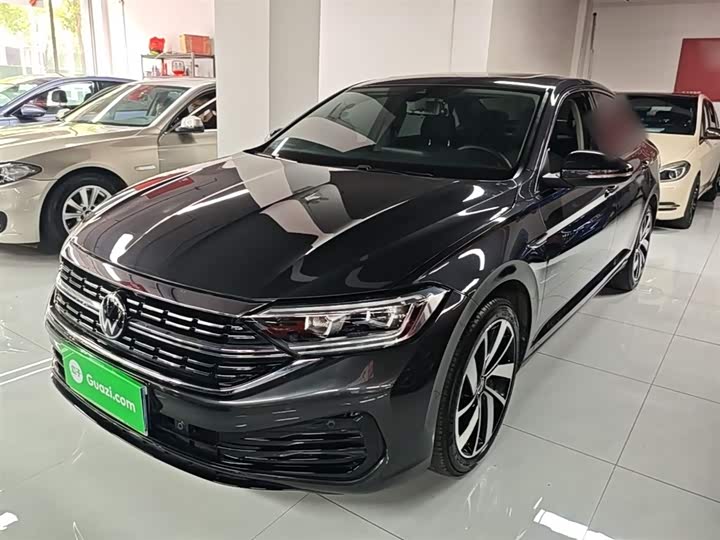 Фото 1 - Volkswagen Sagitar L