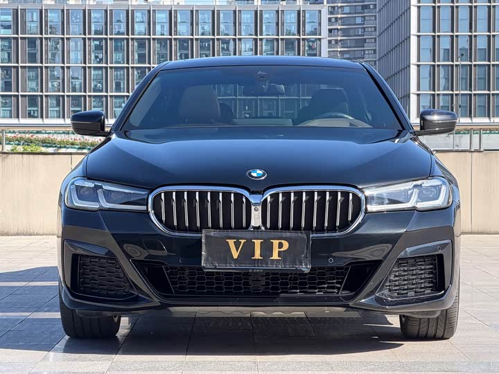 Фото 2 - BMW 5 Series