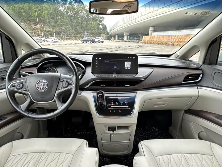 Zdjęcie 5 - Buick GL8 ES
