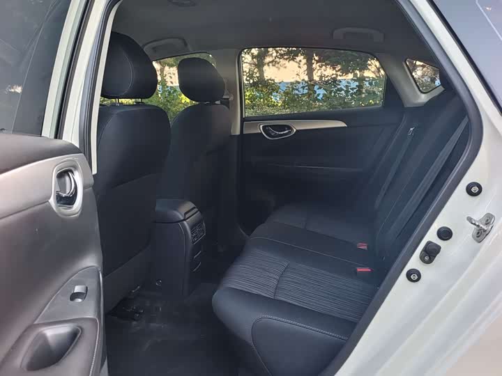 Zdjęcie 5 - Nissan Sylphy