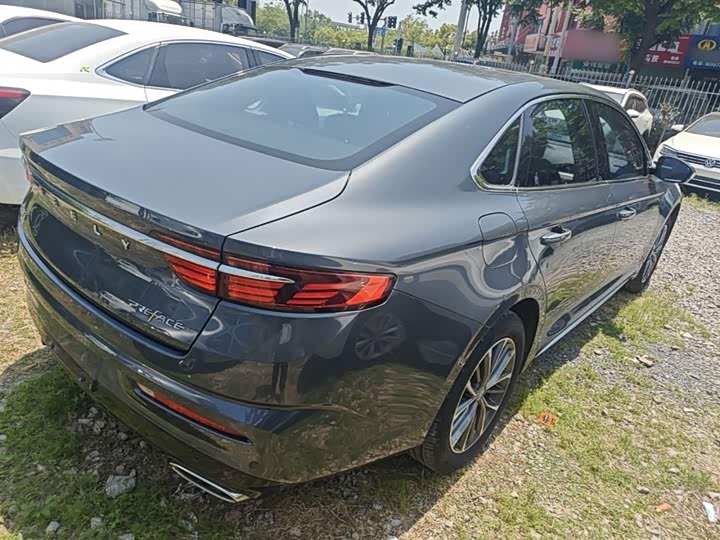Фото 7 - Geely Preface
