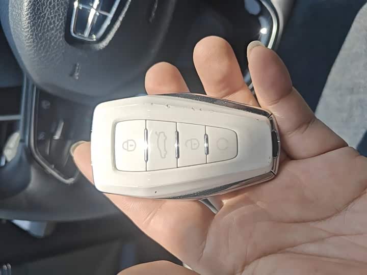 Фото 9 - Geely Preface