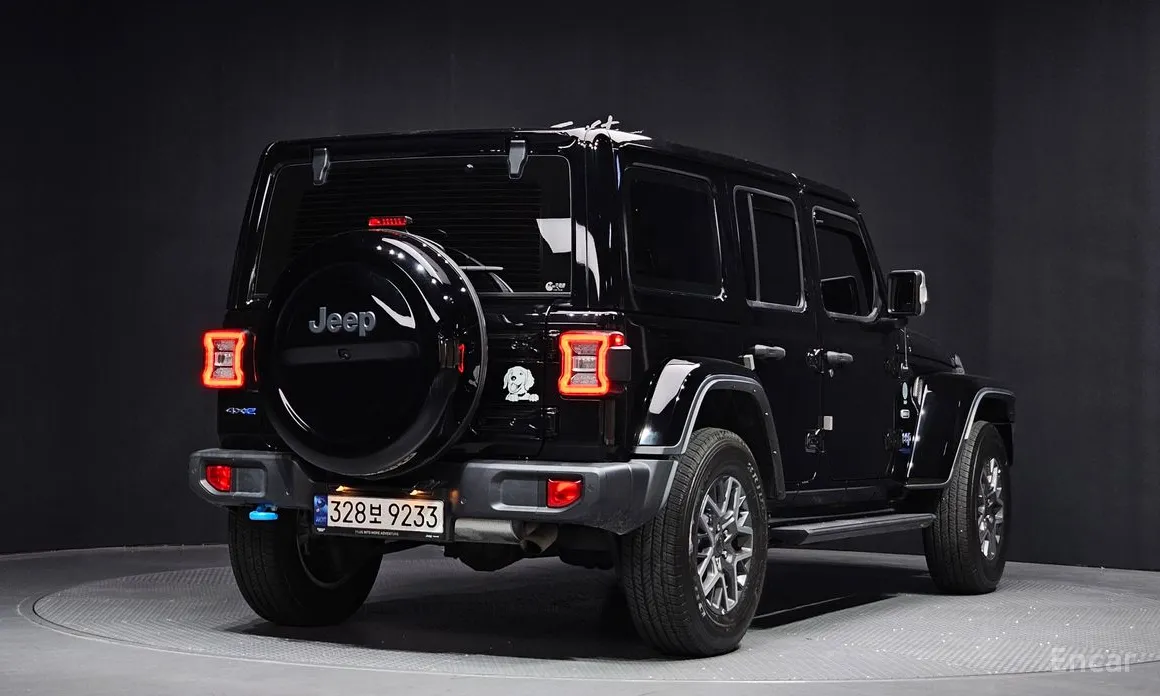 Фото 2 - Jeep Wrangler