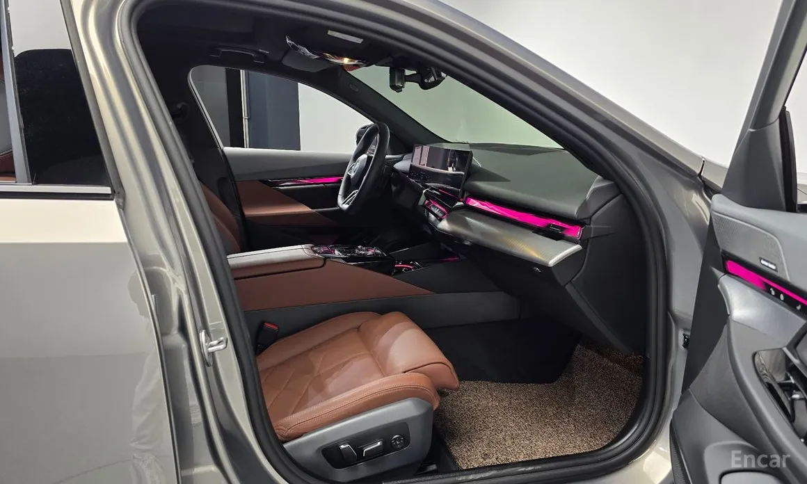 Фото 26 - BMW 5 Series