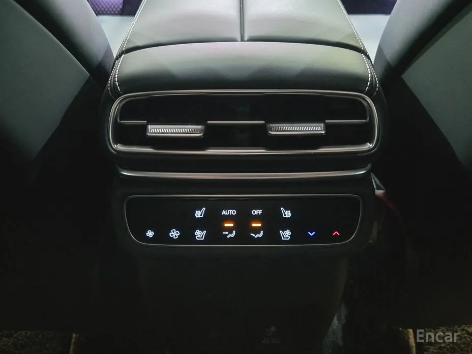 Фото 16 - Genesis GV80