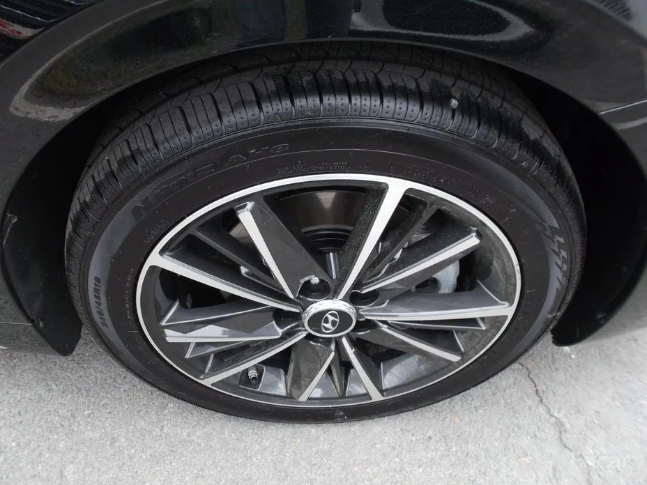 Zdjęcie 18 - Hyundai Grandeur