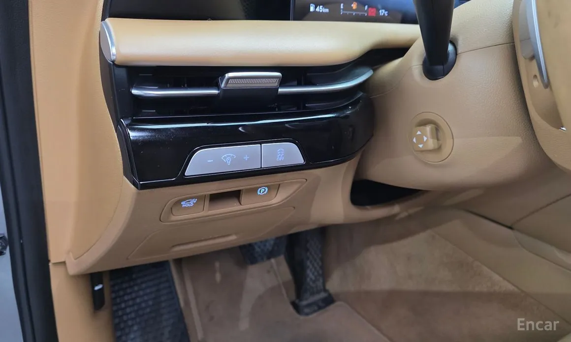 Фото 20 - Genesis G80