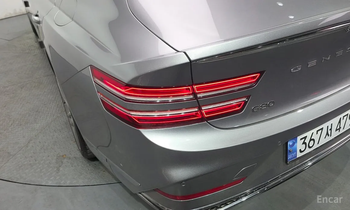 Фото 23 - Genesis G80
