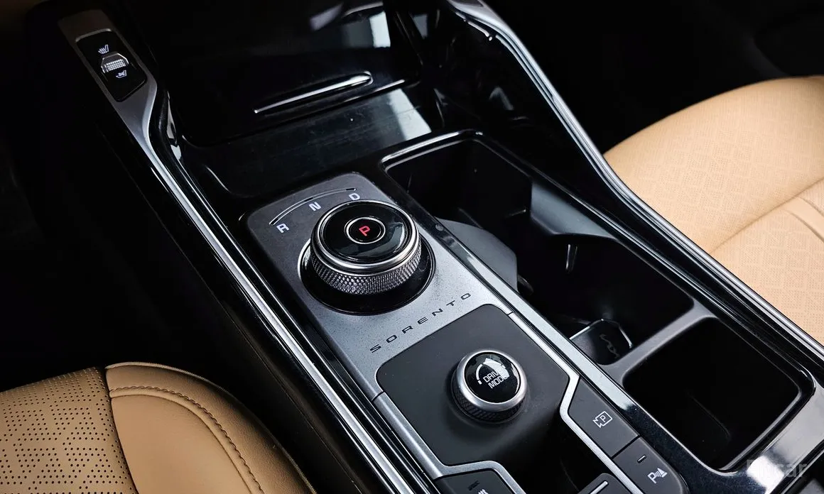 Фото 9 - Kia Sorento