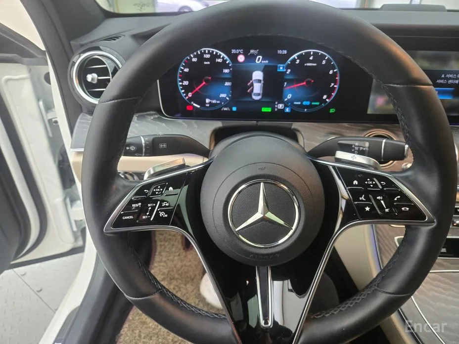 صورة 16 - Mercedes-Benz E-Class