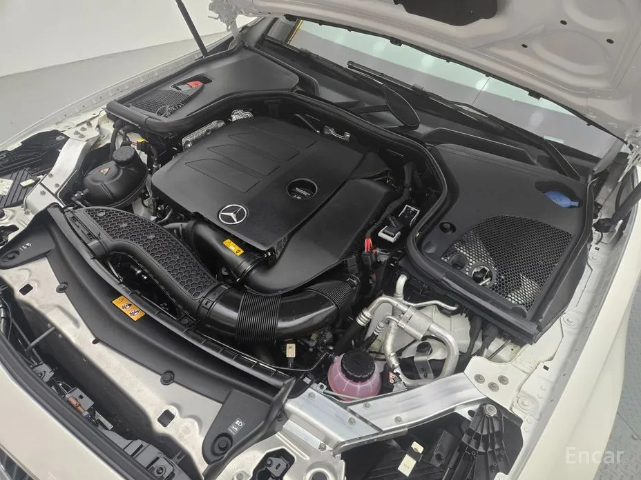 صورة 6 - Mercedes-Benz E-Class