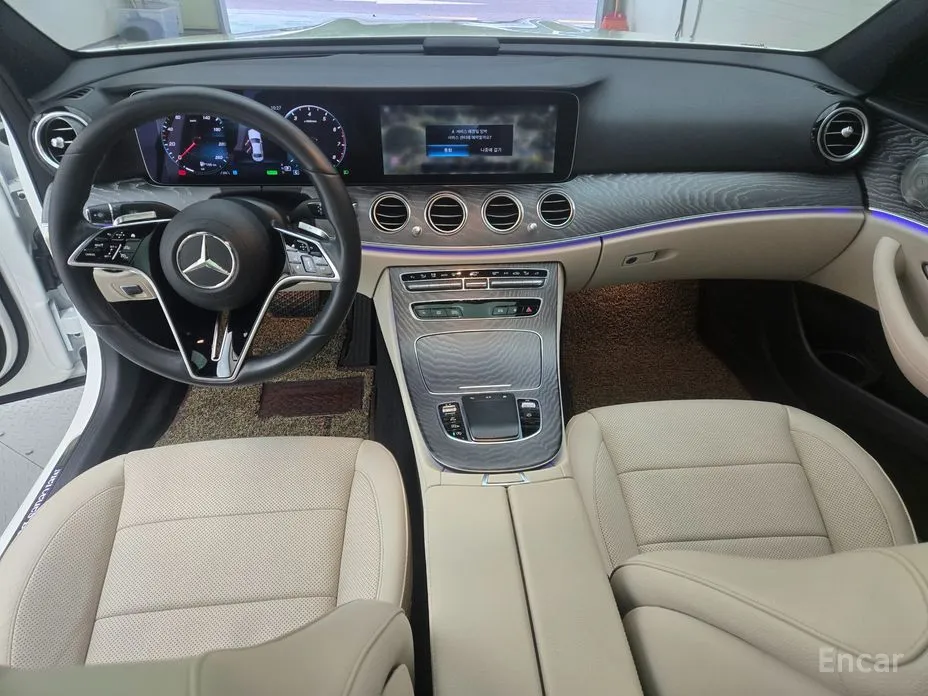 صورة 7 - Mercedes-Benz E-Class