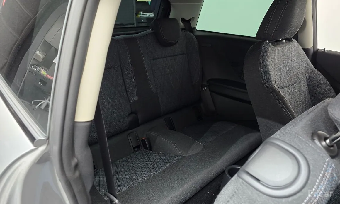Mini Cooper 2024 Essential