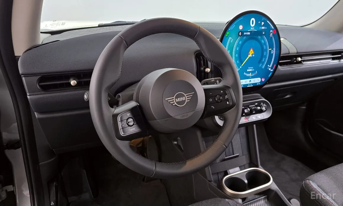 Mini Cooper 2024 Essential
