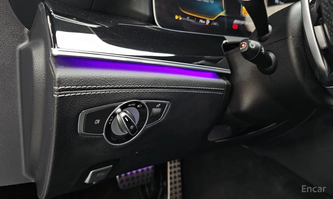 Фото 27 - Mercedes-Benz AMG GT