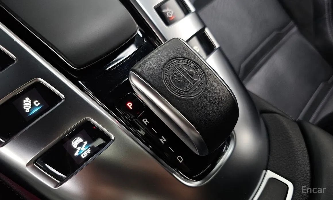Фото 9 - Mercedes-Benz AMG GT