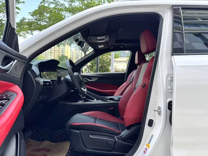 Changan CS35 Plus 2021 2021款 改款 蓝鲸NE 1.4T DCT尊贵型