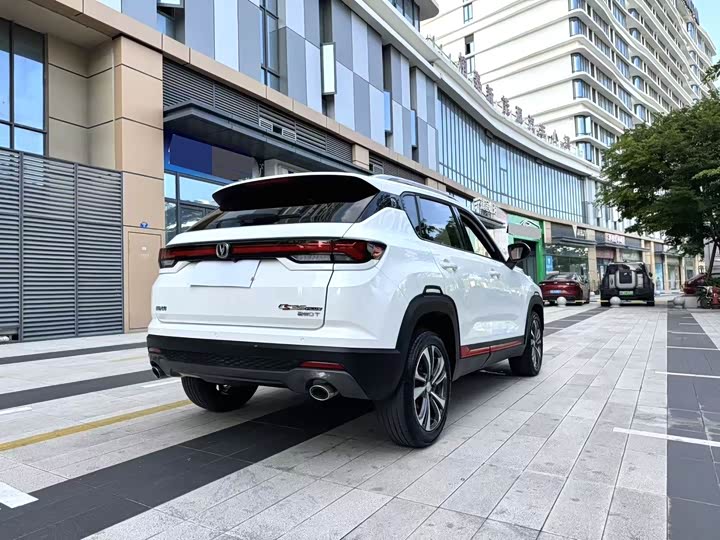 Changan CS35 Plus 2021 2021款 改款 蓝鲸NE 1.4T DCT尊贵型