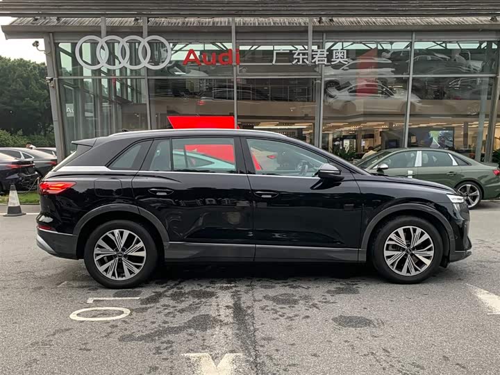 Audi Q5 e-tron 2023 2023款 40 e-tron 闪耀型 锦衣套装