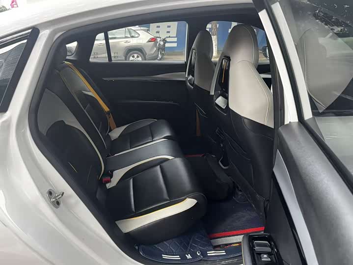 Фото 5 - MG Motor 5 Scorpio