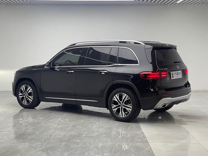 Фото 4 - Mercedes-Benz GLB-Class