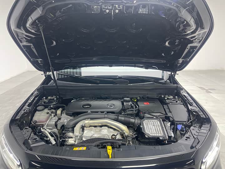 Фото 9 - Mercedes-Benz GLB-Class