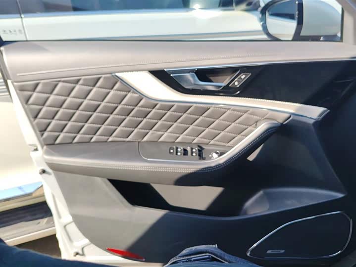 Hongqi HS5 2019 2019款 2.0T 智联旗享版