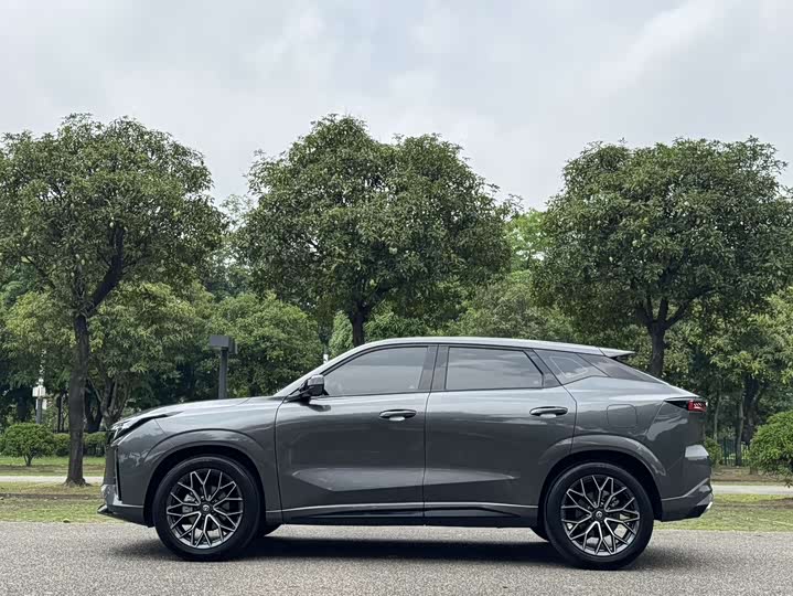 Changan UNI-Z 2025 2025款 1.5T 尊贵型
