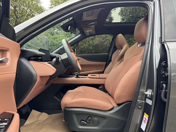 Changan UNI-Z 2025 2025款 1.5T 尊贵型