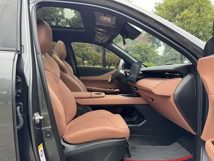 Changan UNI-Z 2025 2025款 1.5T 尊贵型