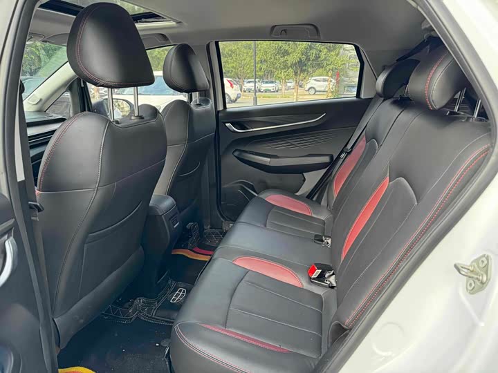 Geely Vision X3 2021 2021款 PRO 1.5L CVT尊贵型