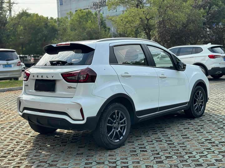 Geely Vision X3 2021 2021款 PRO 1.5L CVT尊贵型