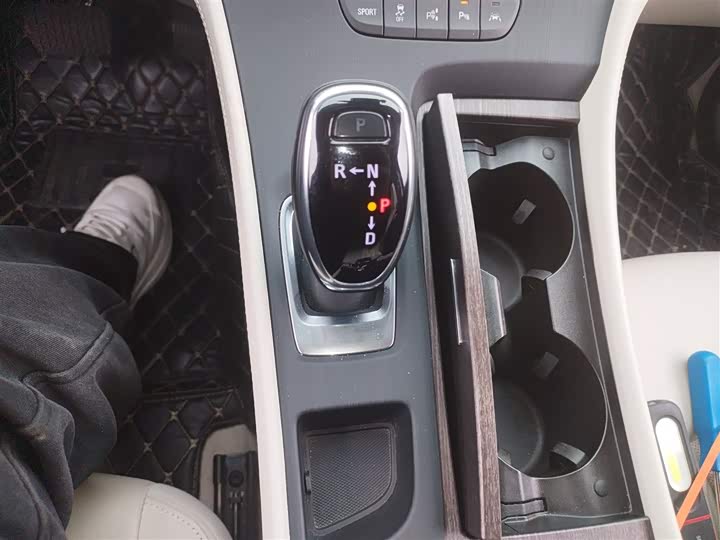 Photo 9 - Buick LaCrosse