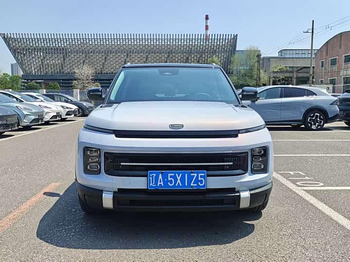 2025 Geely Icon