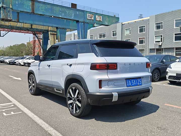 2025 Geely Icon