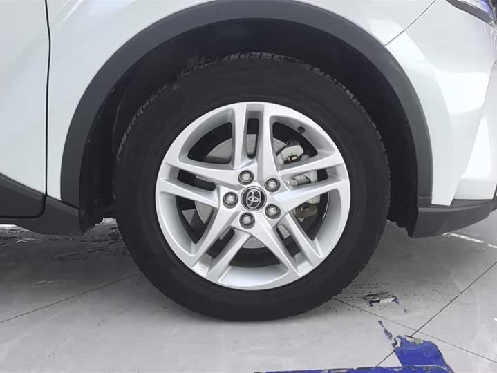 Toyota C-HR 2023 2023款 2.0L 领先版