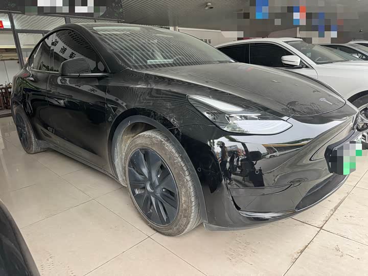 Photo 3 - Tesla Model Y