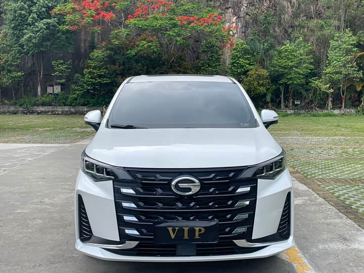 Фото 2 - GAC Trumpchi M6