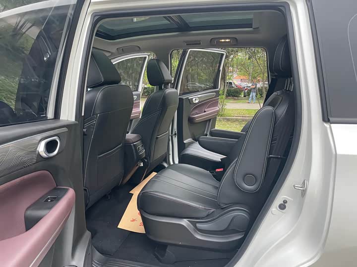 Фото 7 - GAC Trumpchi M6