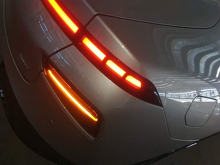 Photo 8 - XPeng P7