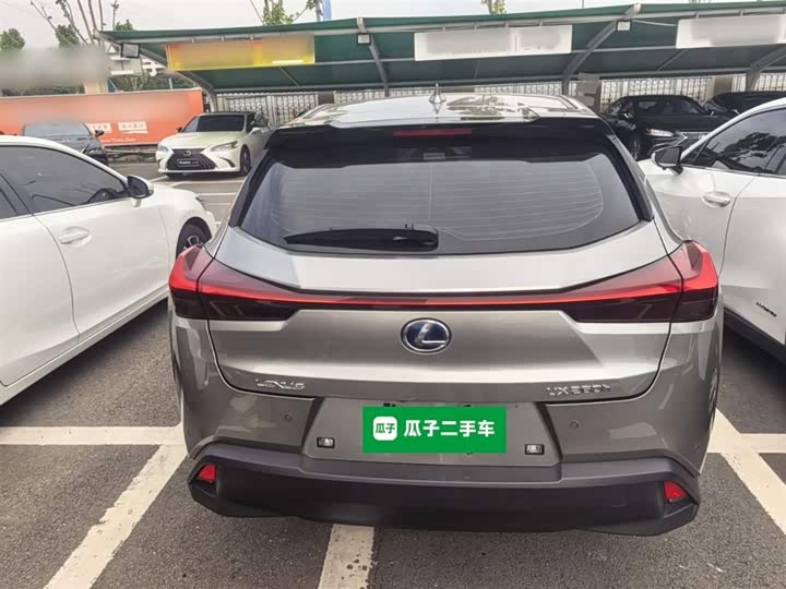 Lexus UX 2022 2022款 260h 探·趣版