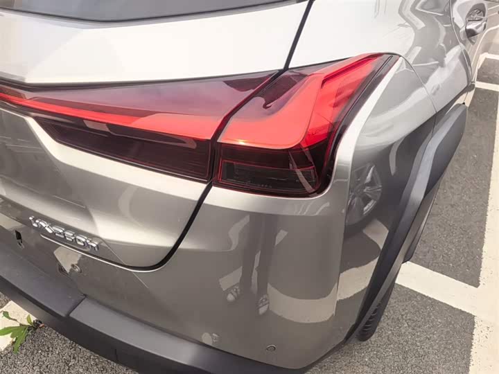 Lexus UX 2022 2022款 260h 探·趣版