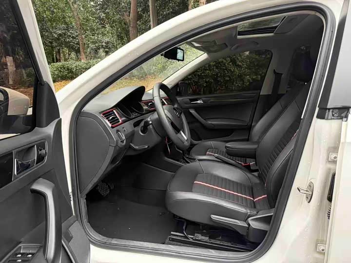 Фото 7 - Skoda Rapid Spaceback