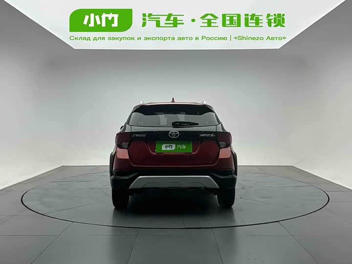 Photo 4 - Toyota Yaris L Hatchback