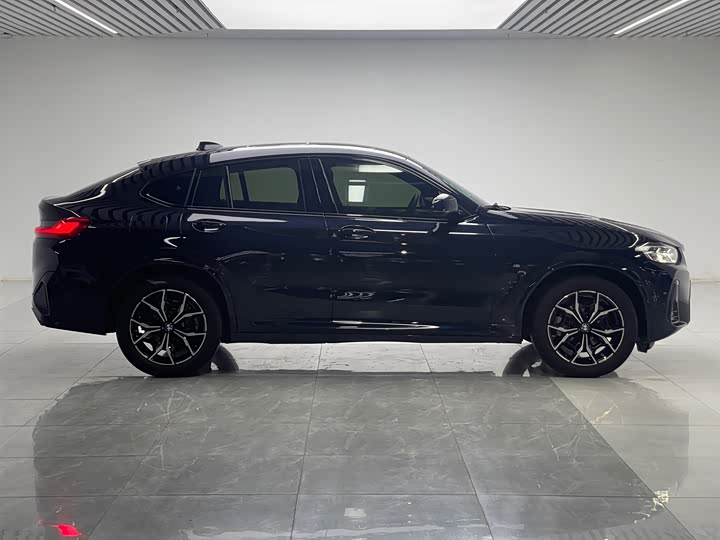 BMW X4 2022 2022款 xDrive 25i M运动套装