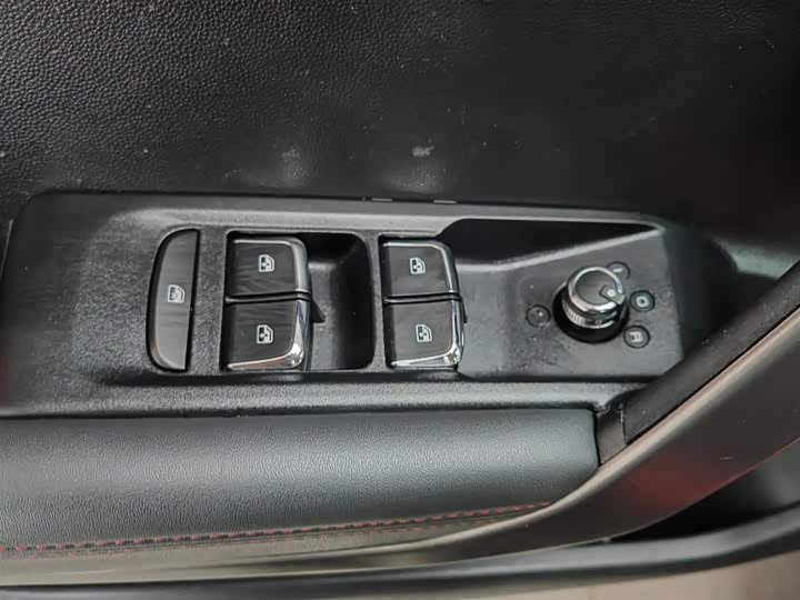 Dongfeng Aeolus Yixuan GS 2021 2021款 230T 自动追星版