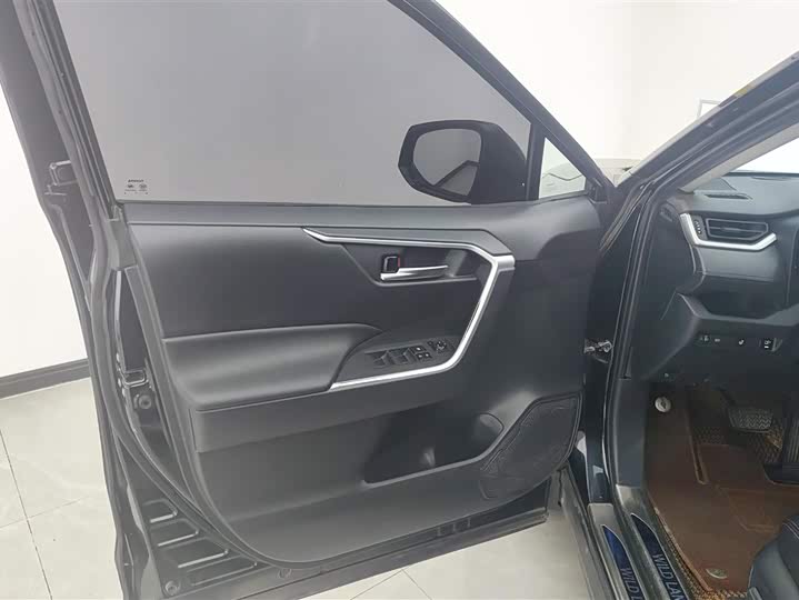 Toyota Wildlander Hybrid 2021 2021款 高性能版 2.5L 两驱劲擎版