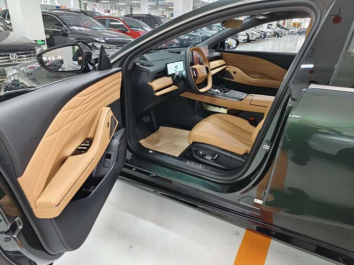 صورة 8 - Geely Galaxy Starshine 8 EM-i